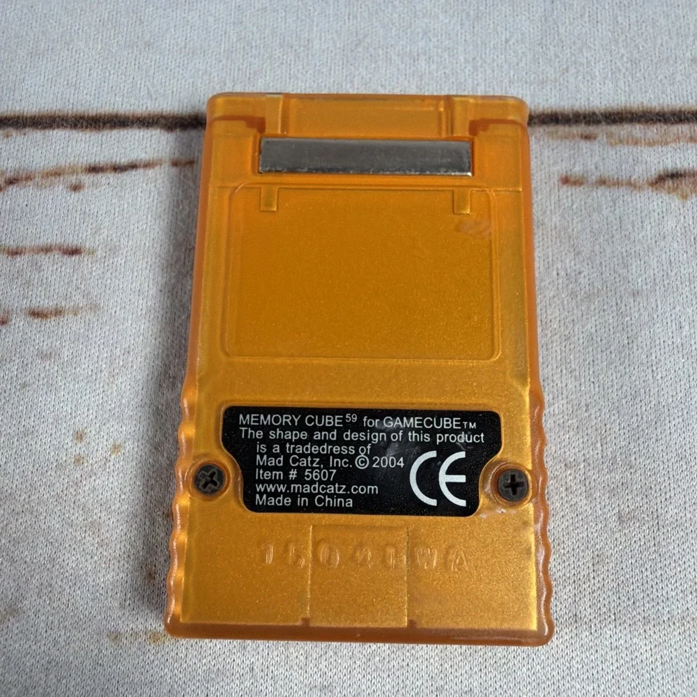 Mad Catz 1x Memory Cube Card Nintendo GameCube Gold Tested